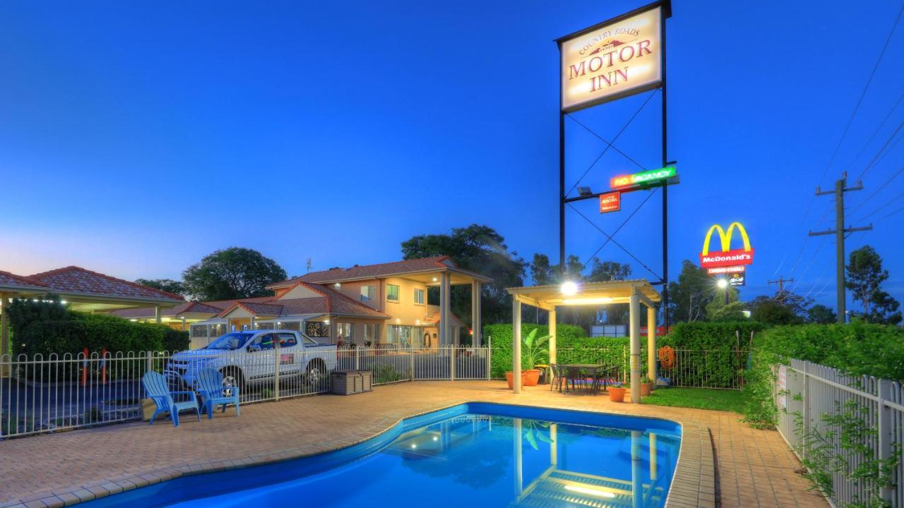 Country Roads Motor Inn Гундивинди Экстерьер фото