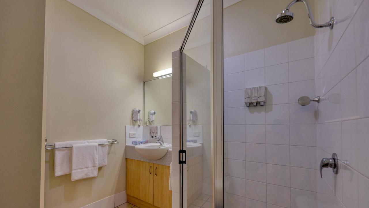 Country Roads Motor Inn Гундивинди Экстерьер фото