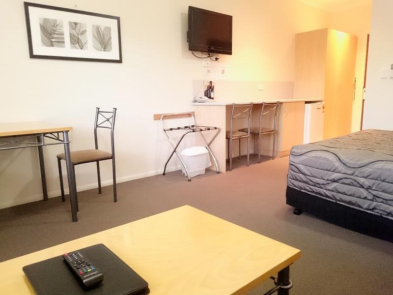 Country Roads Motor Inn Гундивинди Экстерьер фото